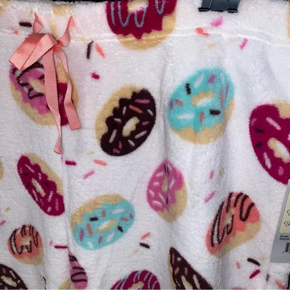 ⬇️Soft fuzzy donut print pajama lounge pants - Picture 2 of 5